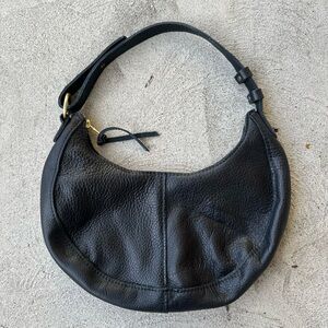 Portland Leather Goods black leather crescent Nora shoulder bag
